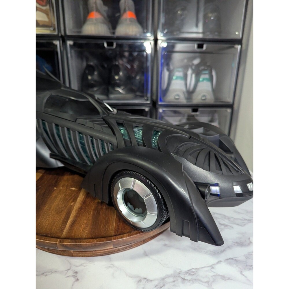 Kenner Batman Forever Batmobile & Alfred Pennyworth Figure 1995 Vintage DC - Picture 3 of 16